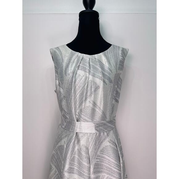 Ellen Tracy Silver & White Sleeveless Fit & Flare Dress Size Medium - Picture 3 of 9